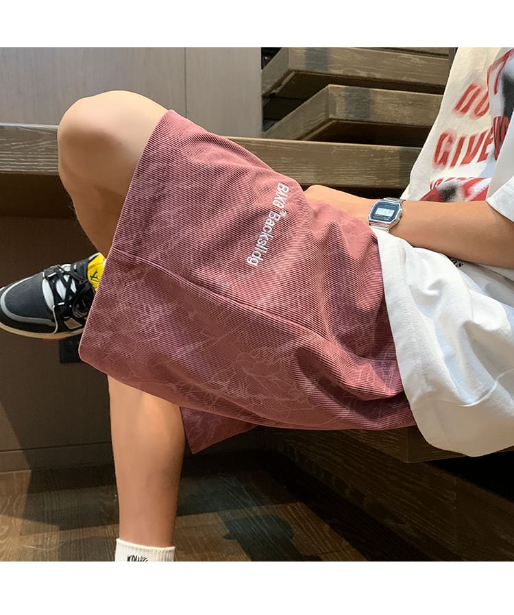Priam - Mid Rise Lettering Patterned Shorts / Broek