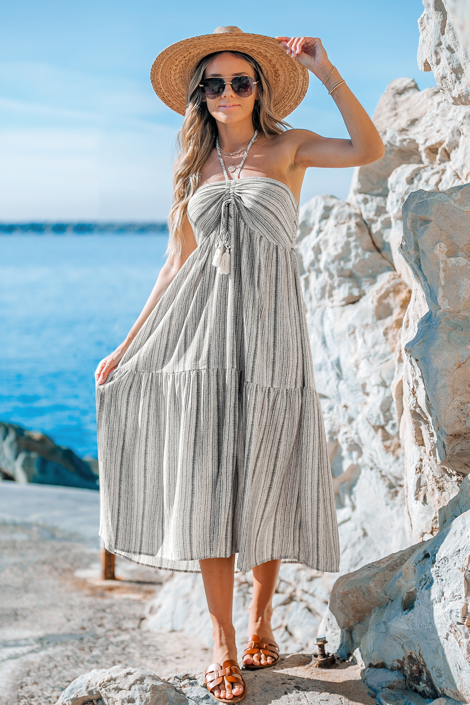 Robe maxi à col licou avec cordon de serrage