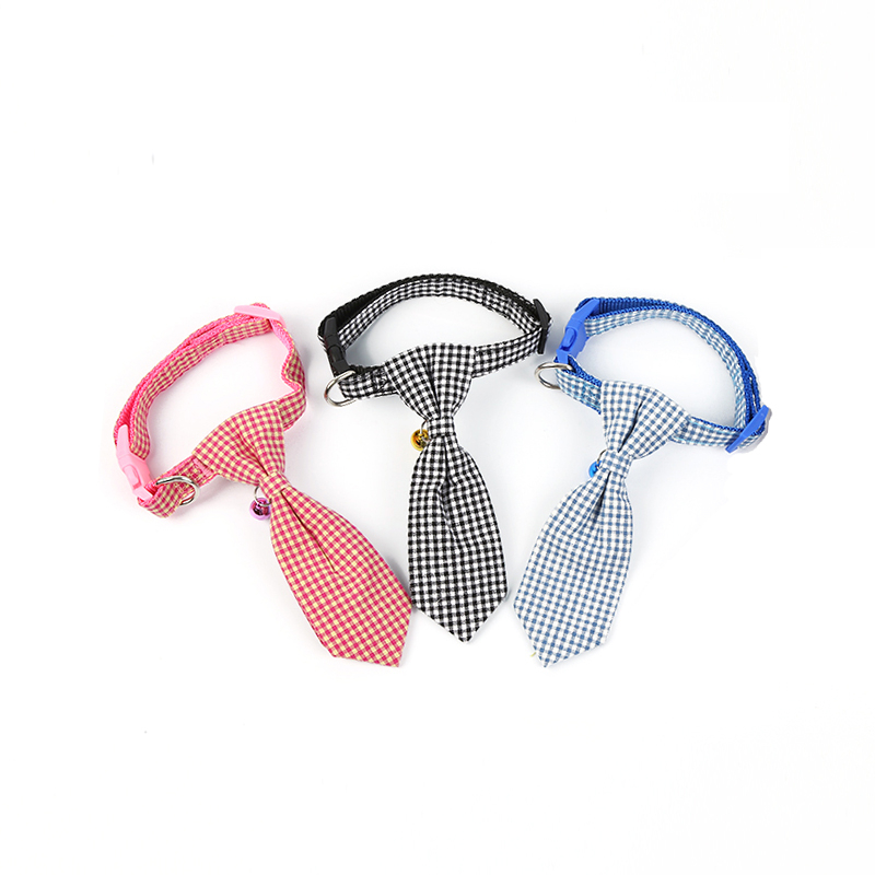 (Gr. S) Verstellbares Hunde / Katzen Halsband Haustier Accessoire mit Krawatte   Glocke - Pink