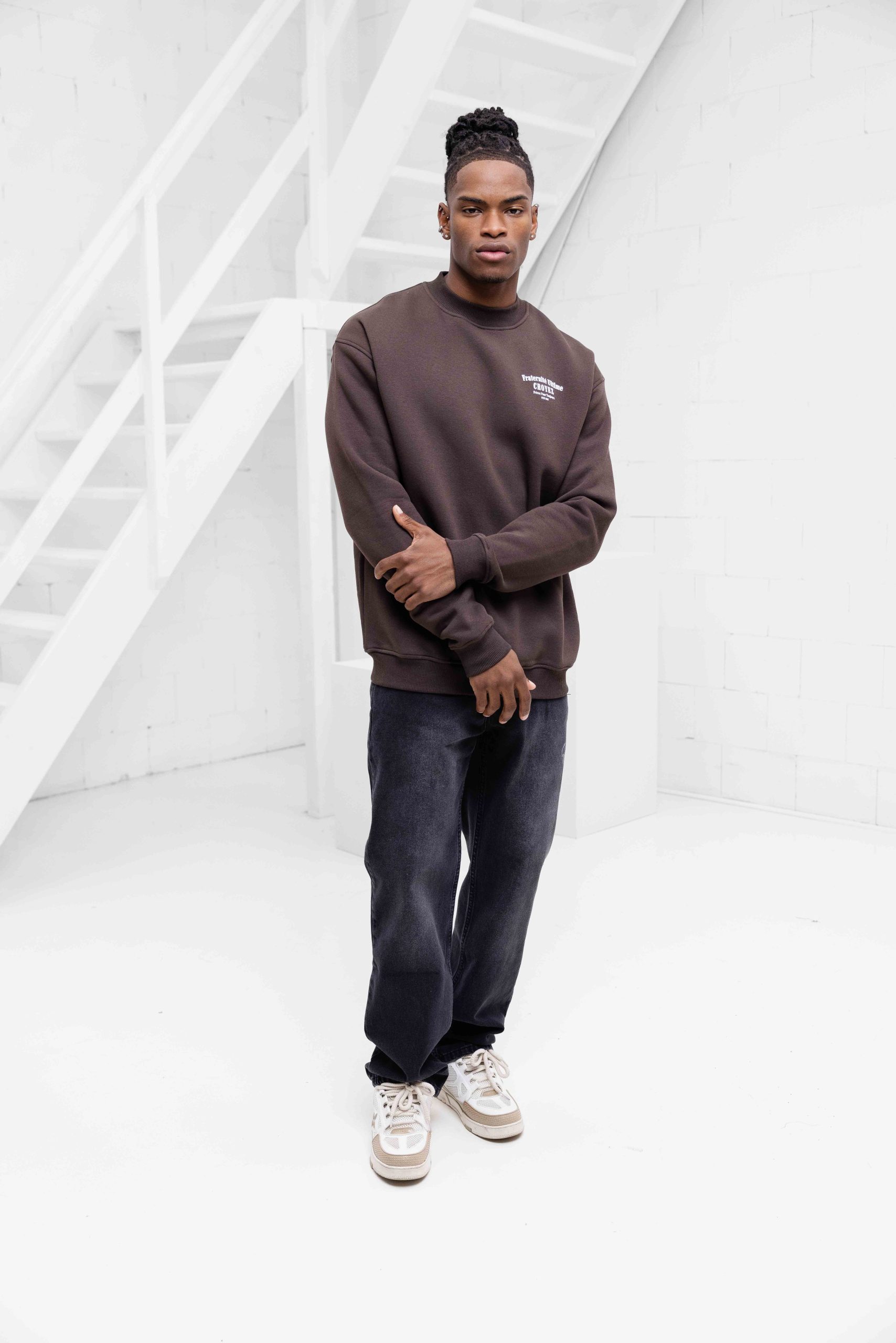 Croyez Fraternité Sweater Heren Bruin