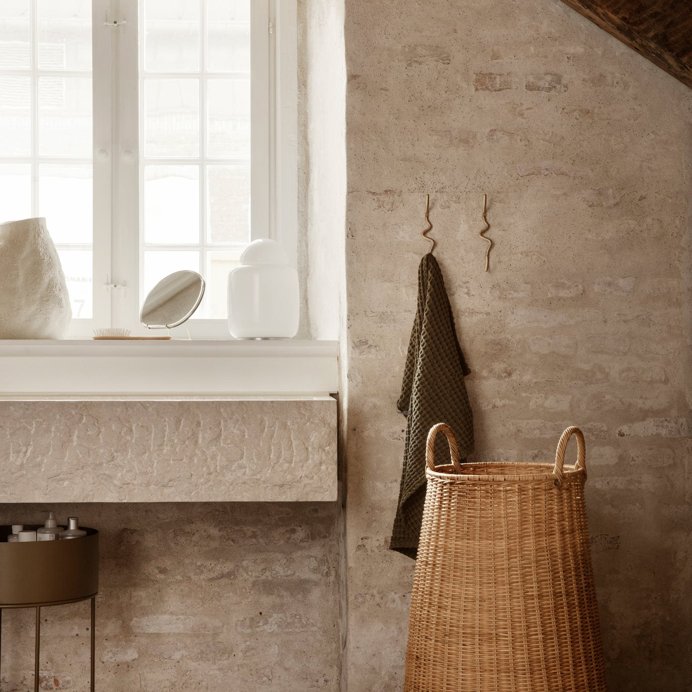 Ferm Living Curvature Wandhaak Goud