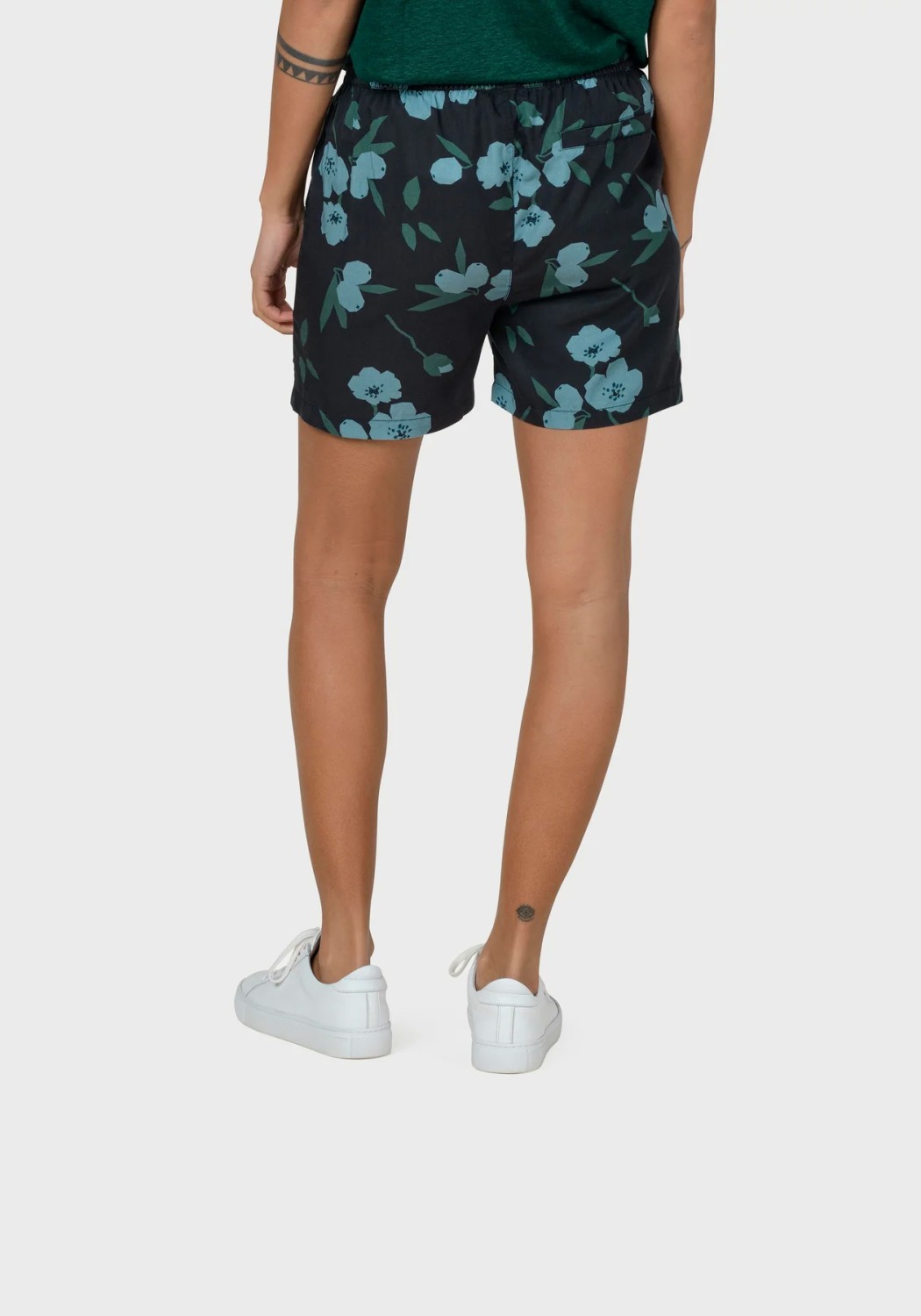 Klitmøller Collective Shorts Miriam Black/Moss Green/Blue Flowers