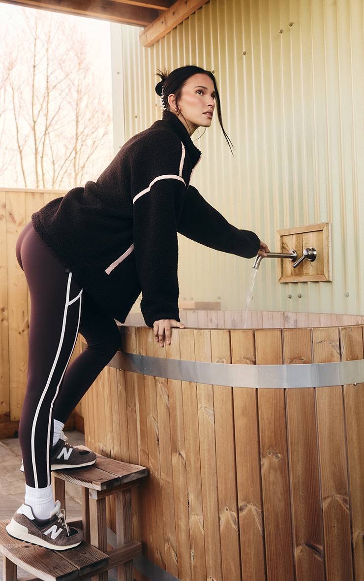 Chocolat Legging PLT Sculptant À Détails De Passepoil Contrasté Et Poches