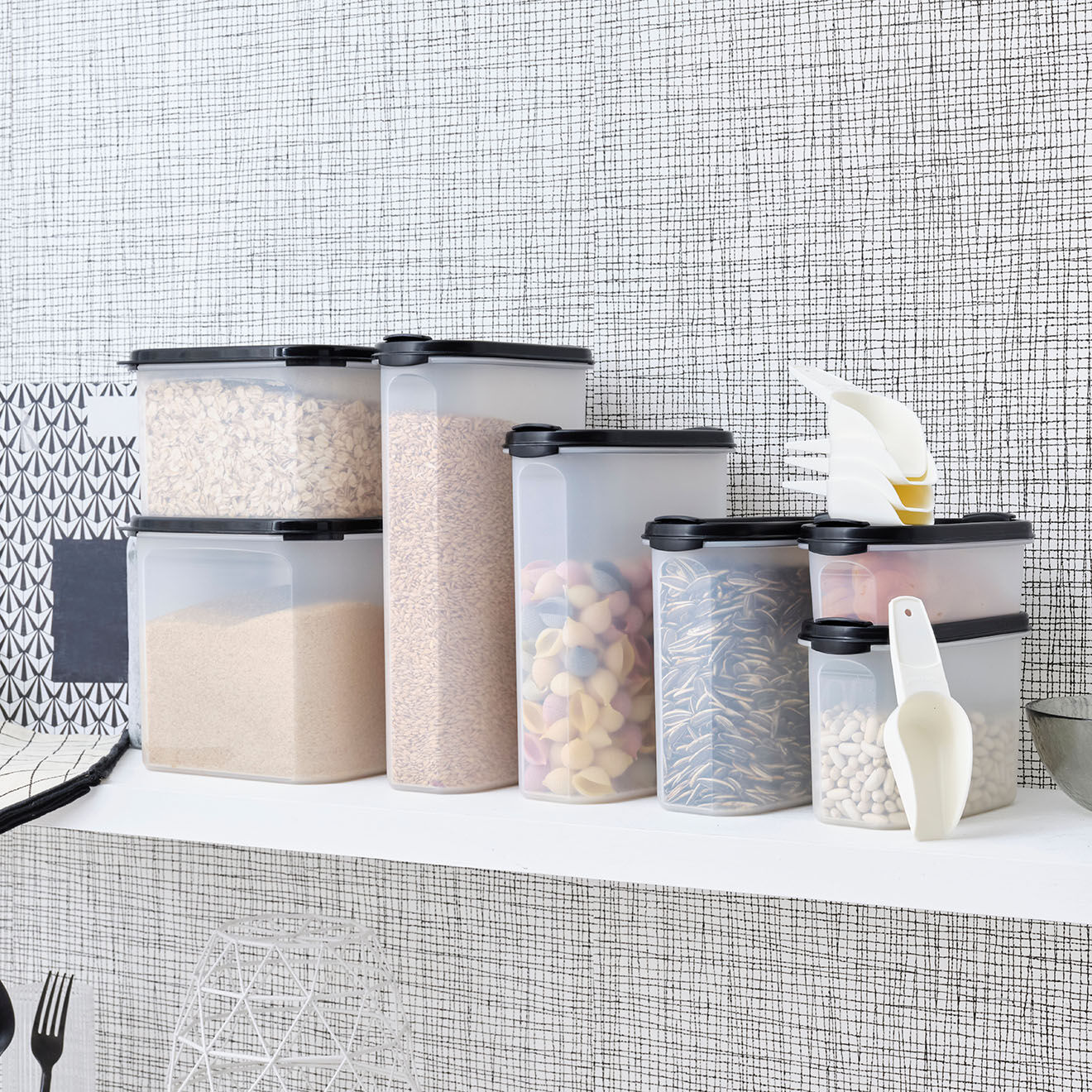Tupperware Boite de conservation transparent/couvercle noire - 4L