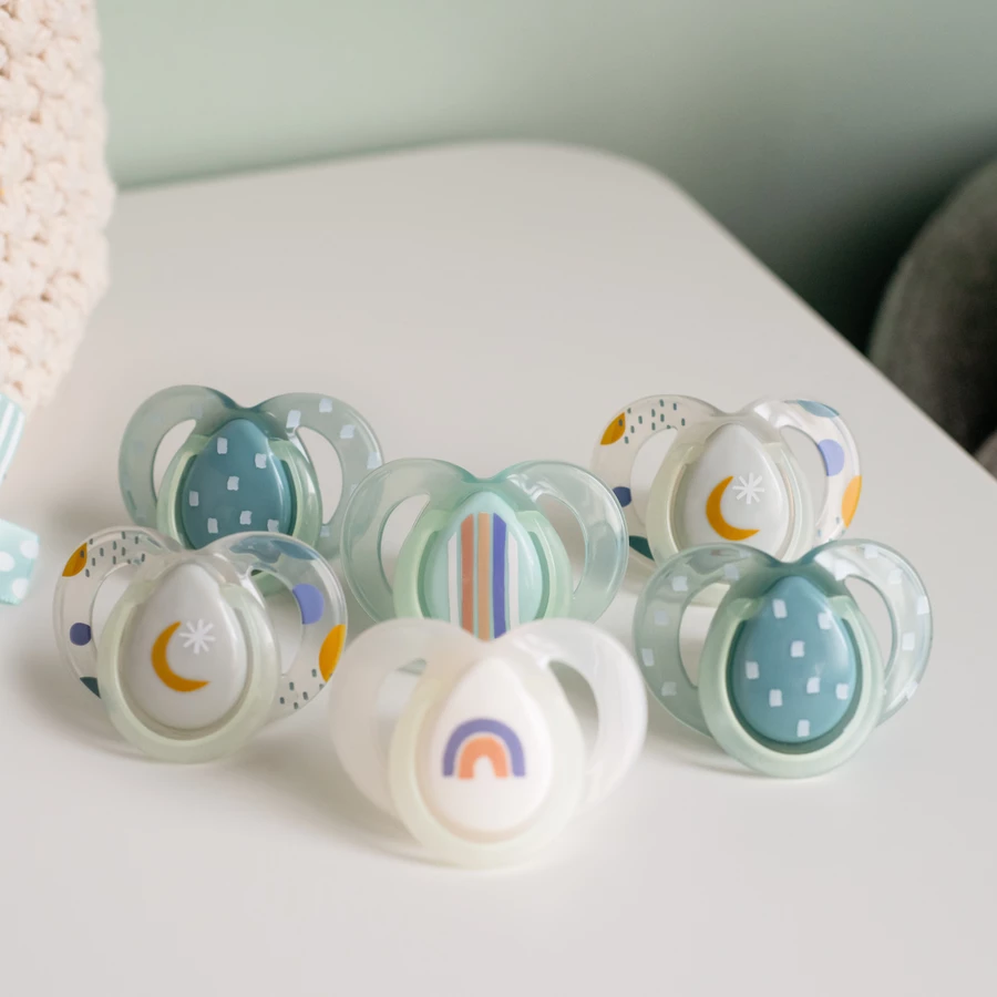 Tommee Tippee Schnuller Night für Jungen 6 - 18 Monate