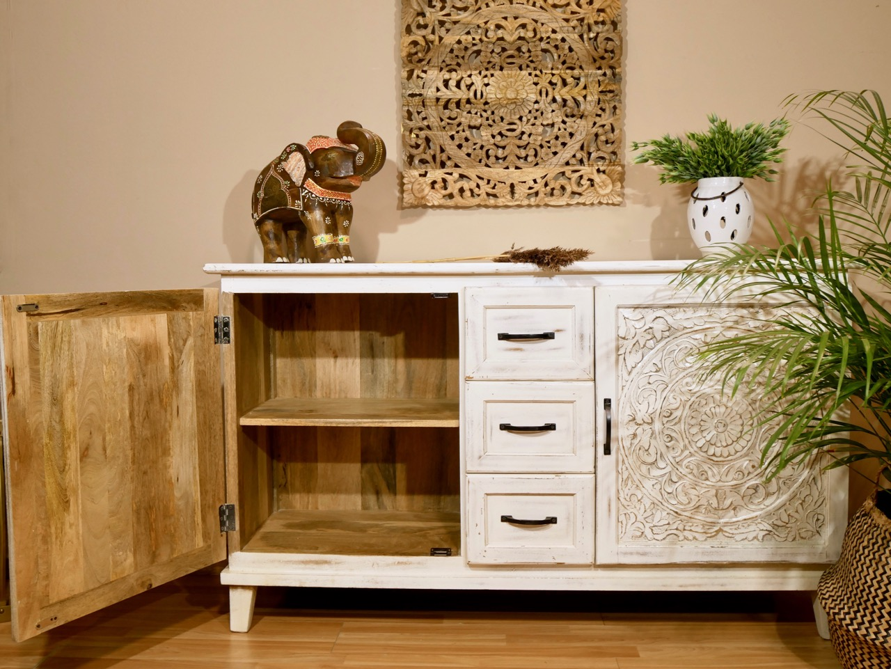 Sideboard Flair #1