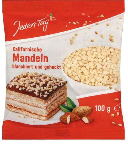 Jeden Tag Mandeln gehackt