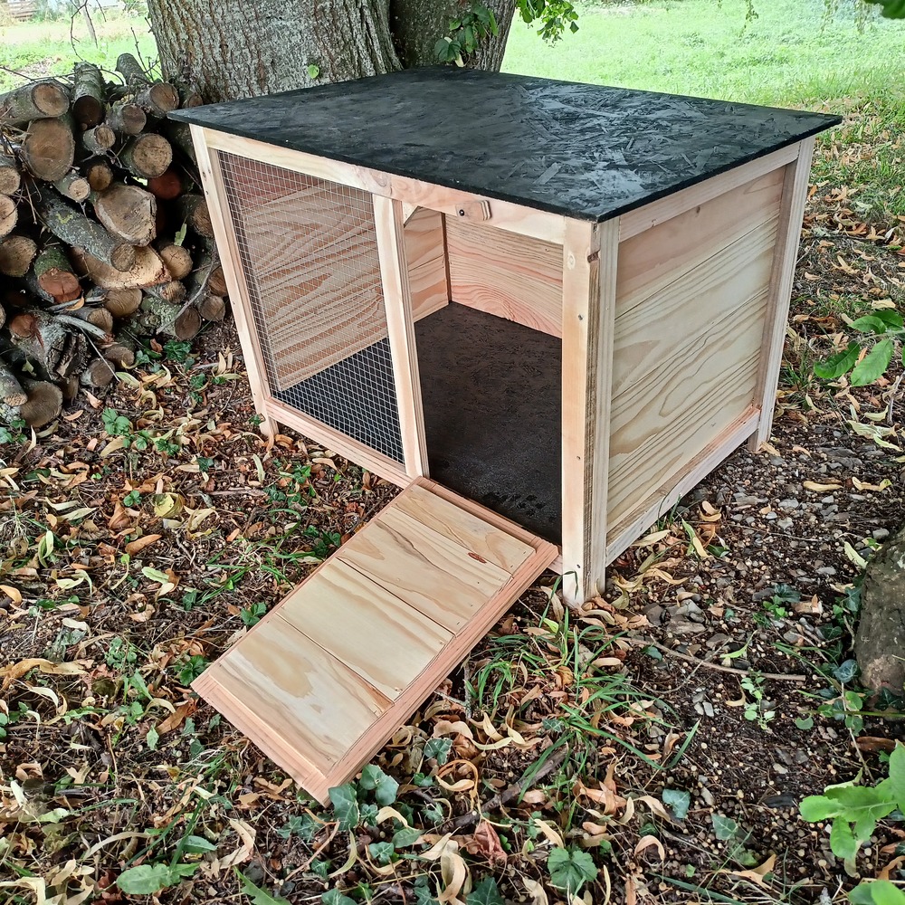 Clapier bas octave en douglas avec porte 76x56x56,5 cm pour lapin