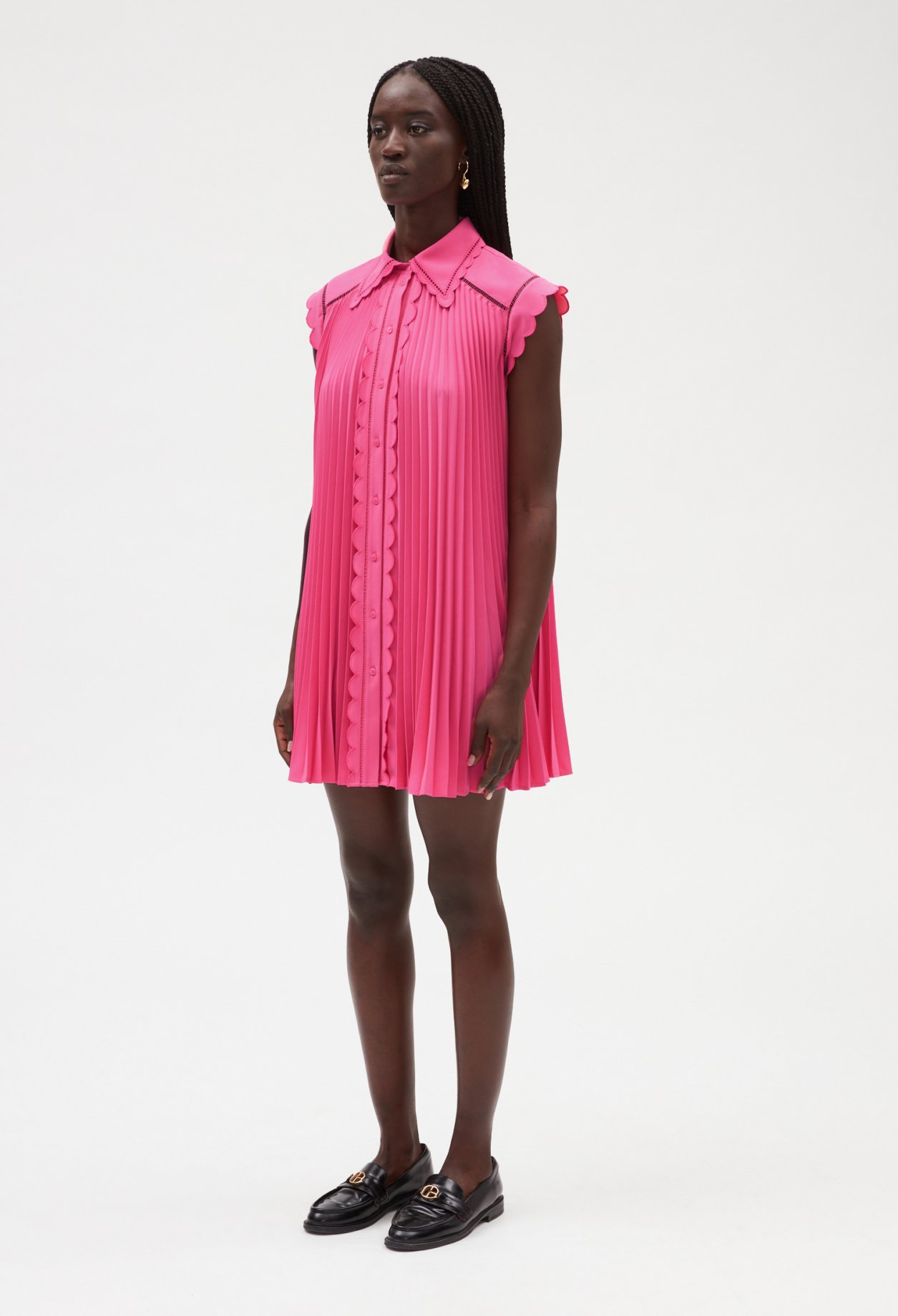Robe courte plissee