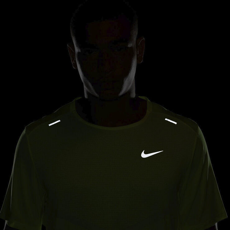 Nike Dri Fit Rise 365 Lobe T Shirt Grøn
