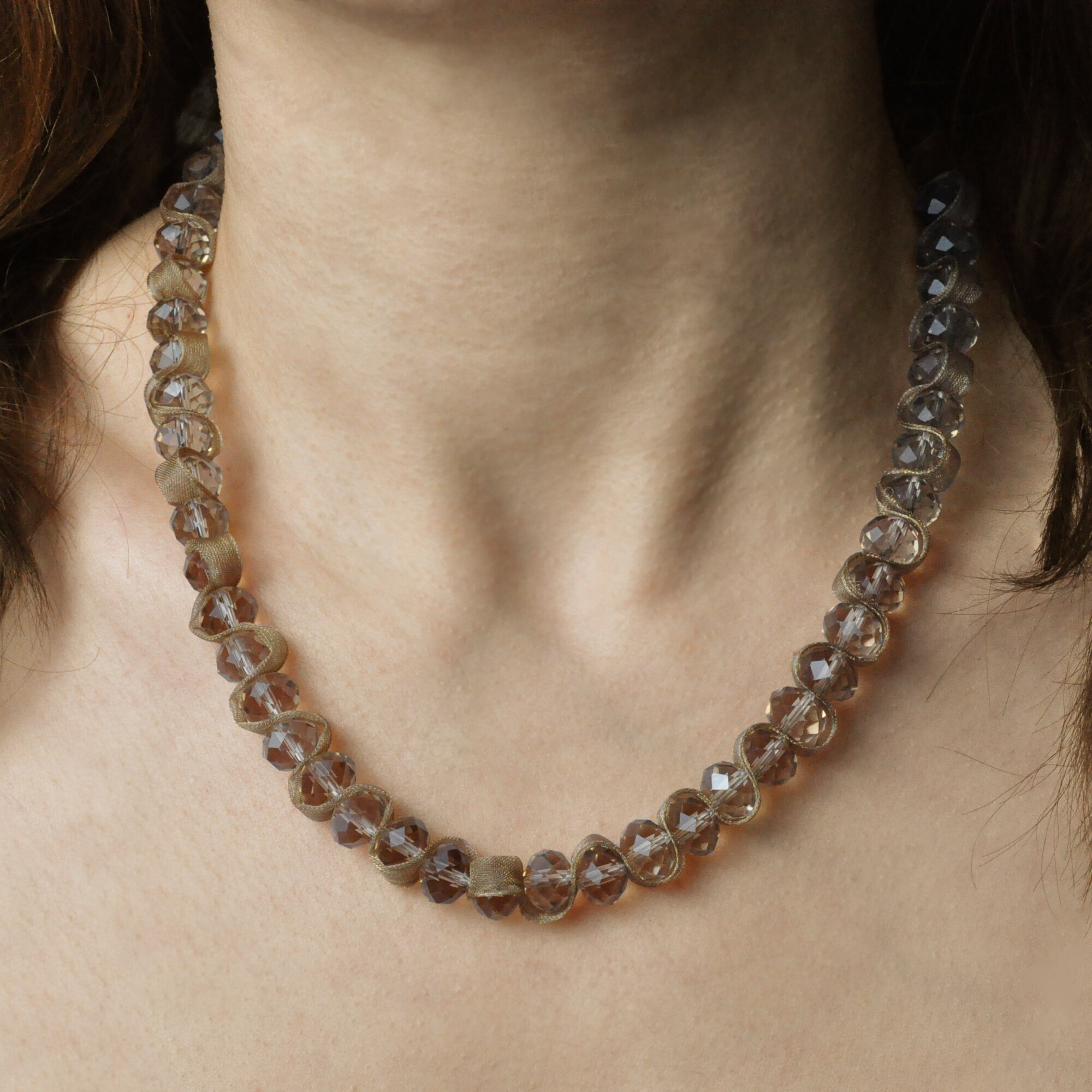 Steuer Modeschmuck Collierkette Halskette aus Glas, cognacfarben