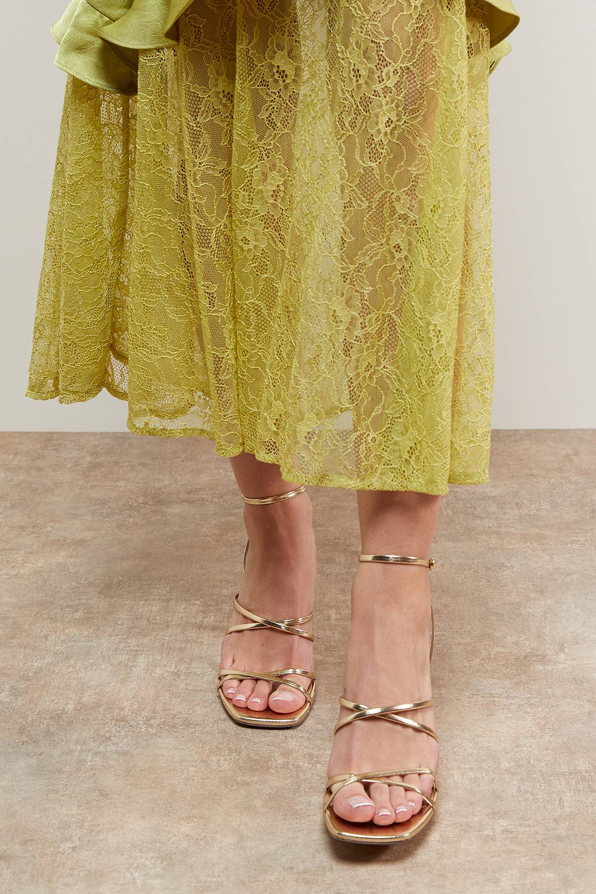 Oasis Sandales à Talons Aiguilles Hauts Dyani en synthétiquecuir Multi-Sangles