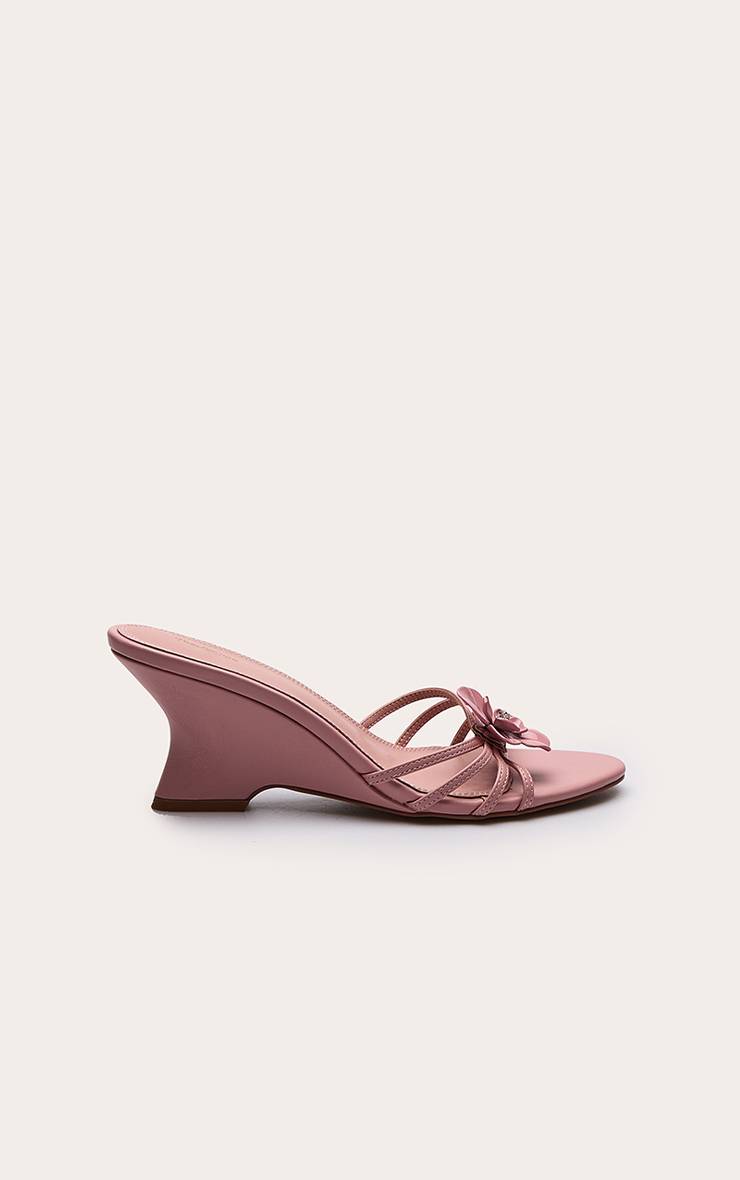 Rose Mules Compensées À Brides Larges Avec Ornement Floral