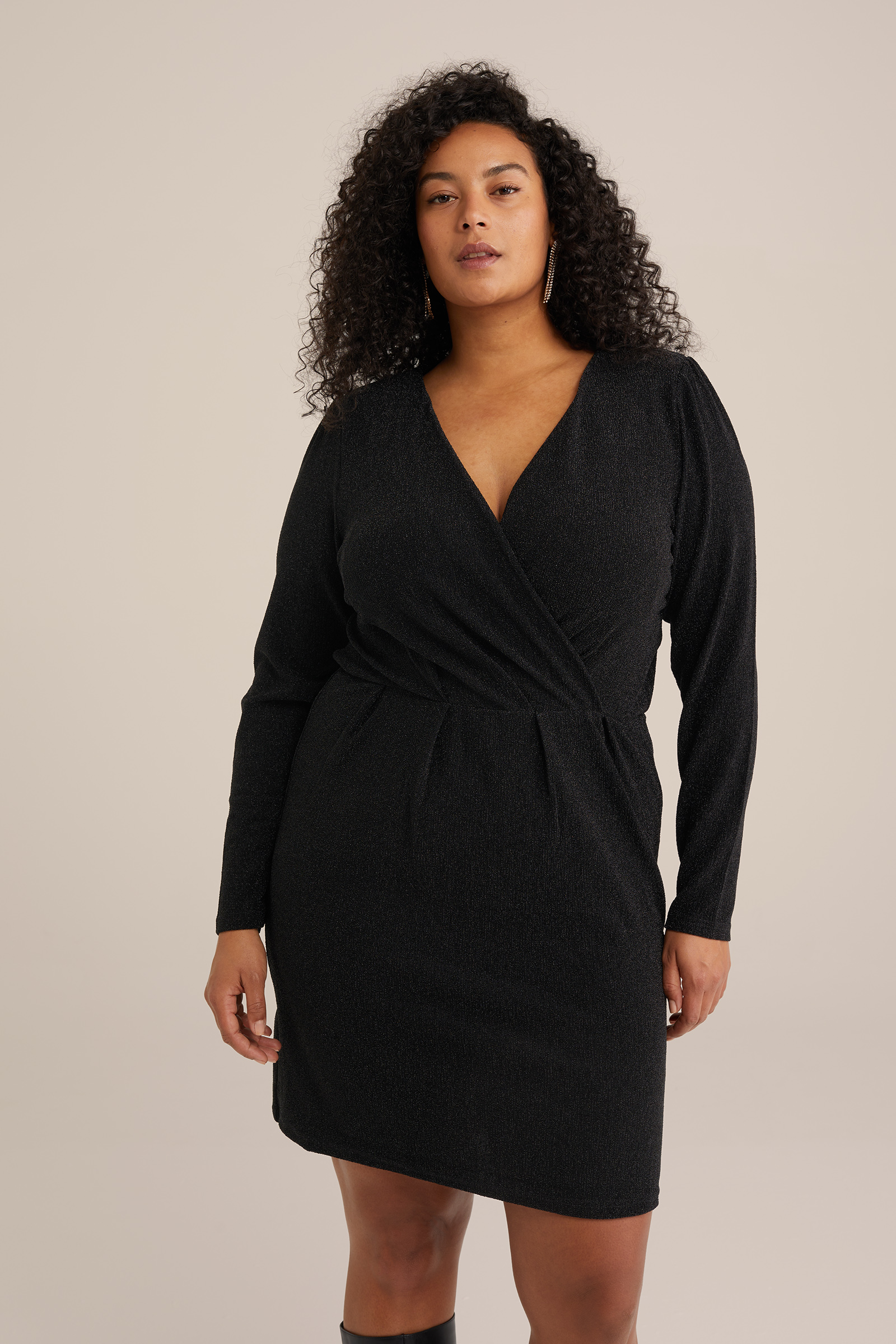 jurk met glittergaren - Curve WE Fashion Zwart