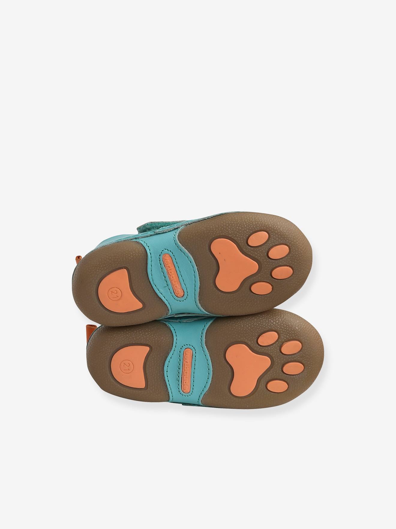Pantufas de couro para casa, com tira autoadesiva, para bebê menino, lisas, verde claro com estampas.