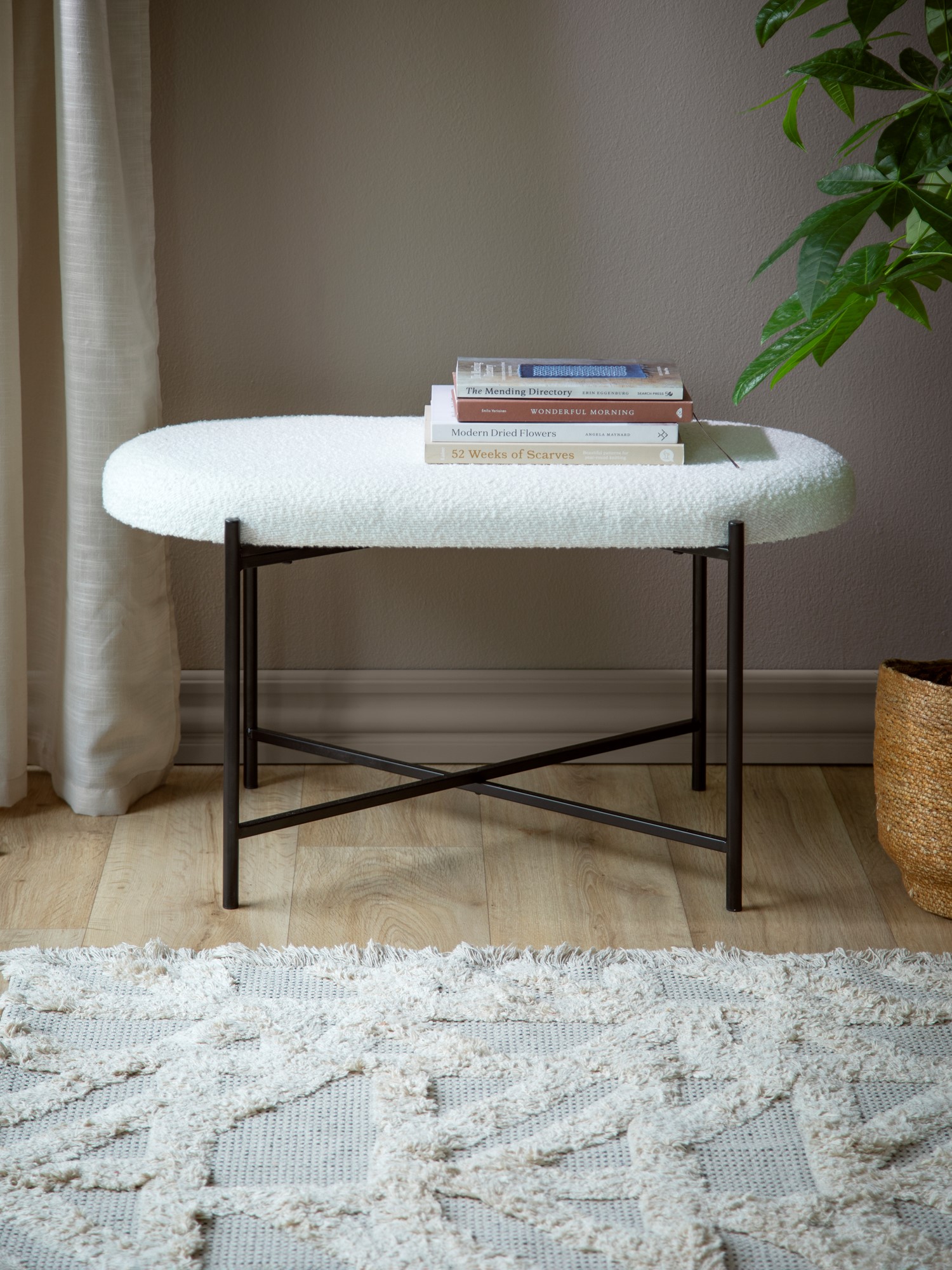 Bouclébænk | 80 x 40 x 45 cm.  | Off White