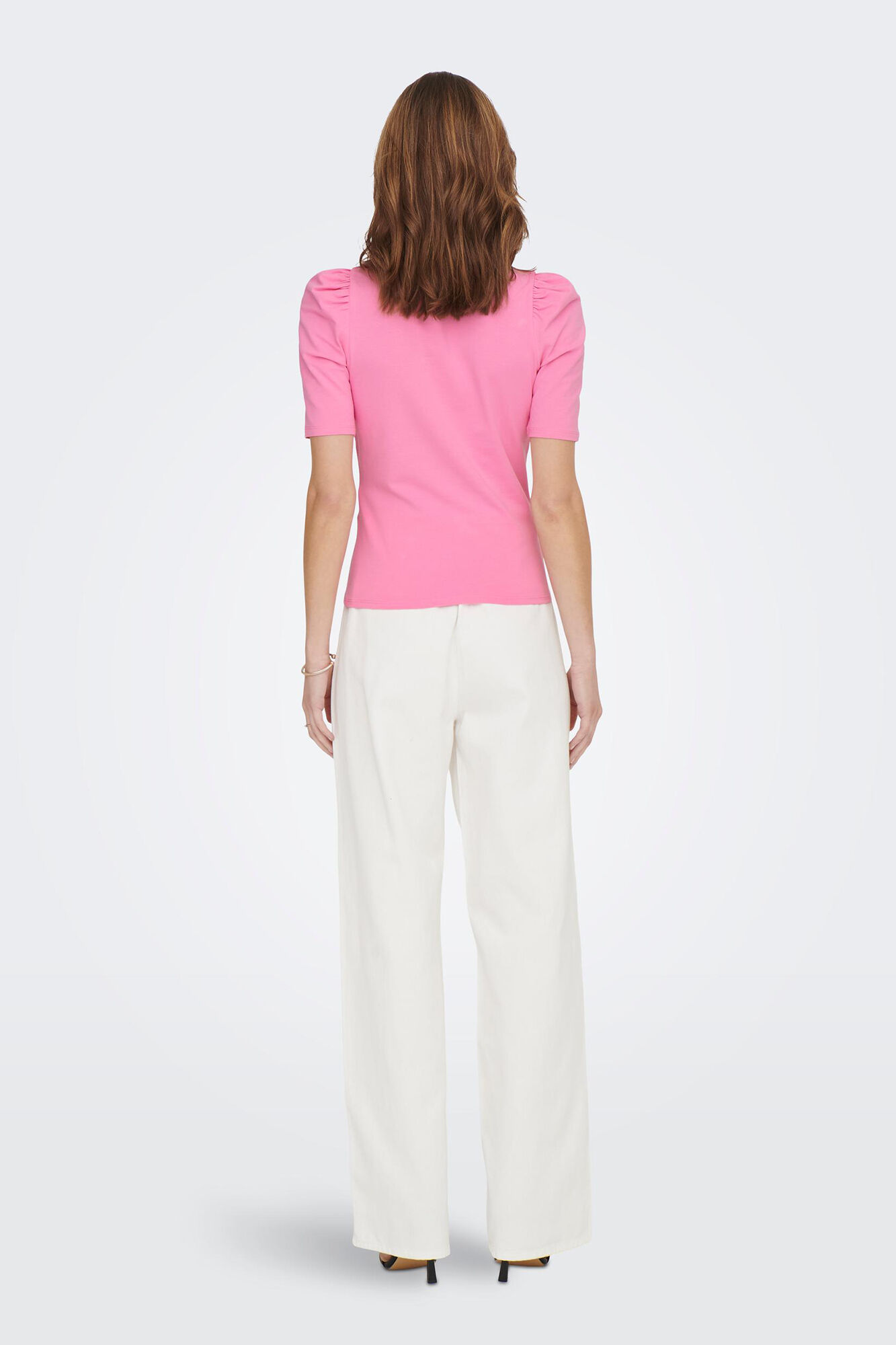 Camiseta com mangas bufantes