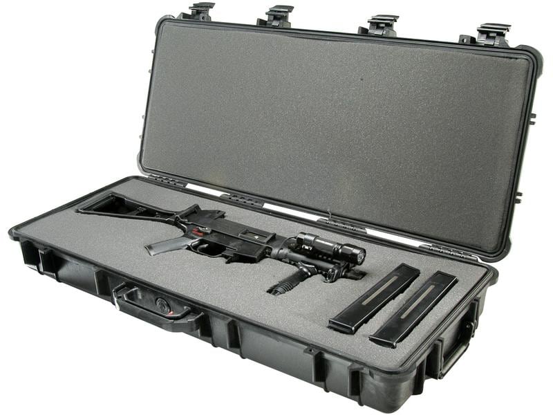 Peli Schutzkoffer 1700 mit Schaumstoffeinlage, Schwarz Protector Lang Case 1700 für empfindliche Ausrüstung, 41.52 l Volumen