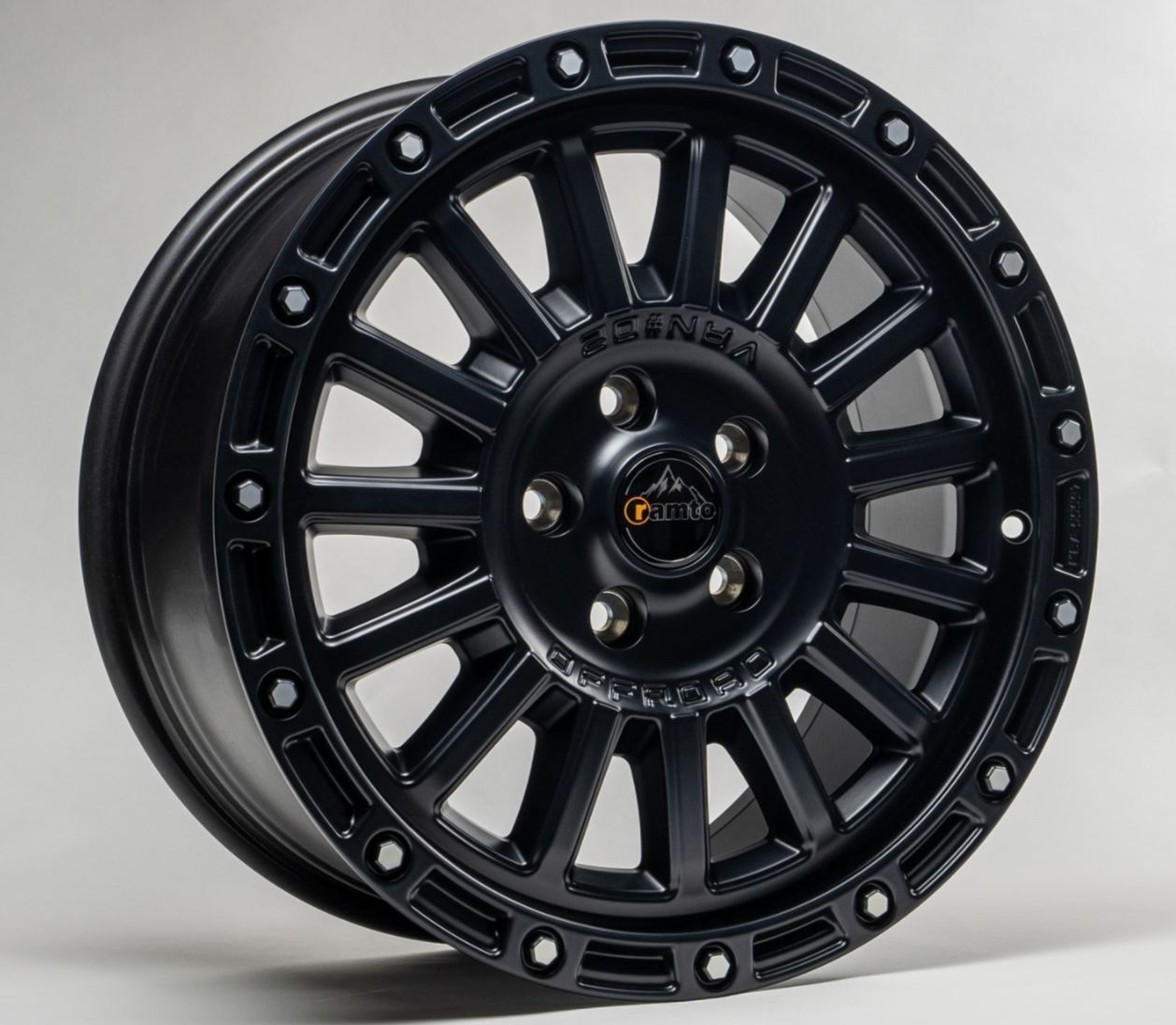 Ramto  VAN#02 Schwarz Maxi 18 Zoll: TF-18P