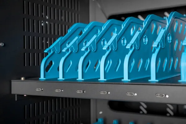 DIGITUS - Vogn med hjul (kun opladning) - for 30 tablets / notebooks - låsbar - sort, RAL 9005 - skærmstørrelse: op til 15,6