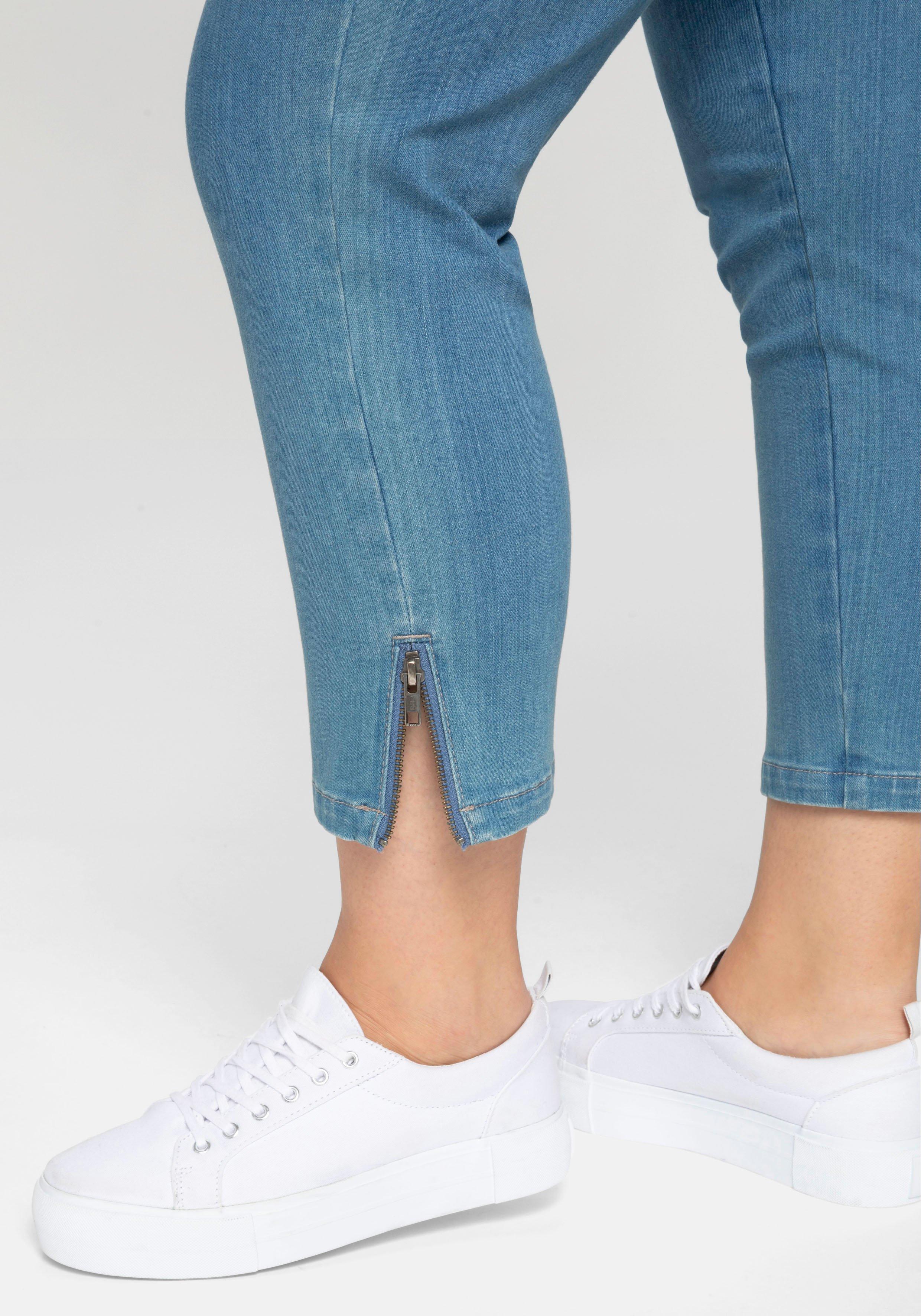 Schmale 7/8-Jeans mit Zipper am Saum