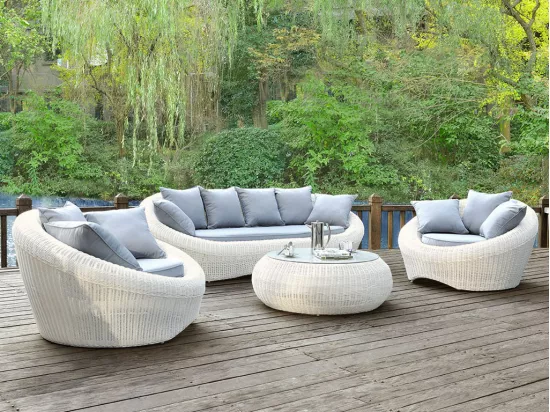Salon de jardin en résine tressée ivoire : canapé, 2 fauteuils et table basse - WHITEHEAVEN de MYLIA
