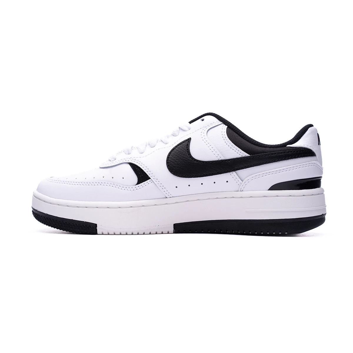 Sneakers Nike Gamma Force Mulher