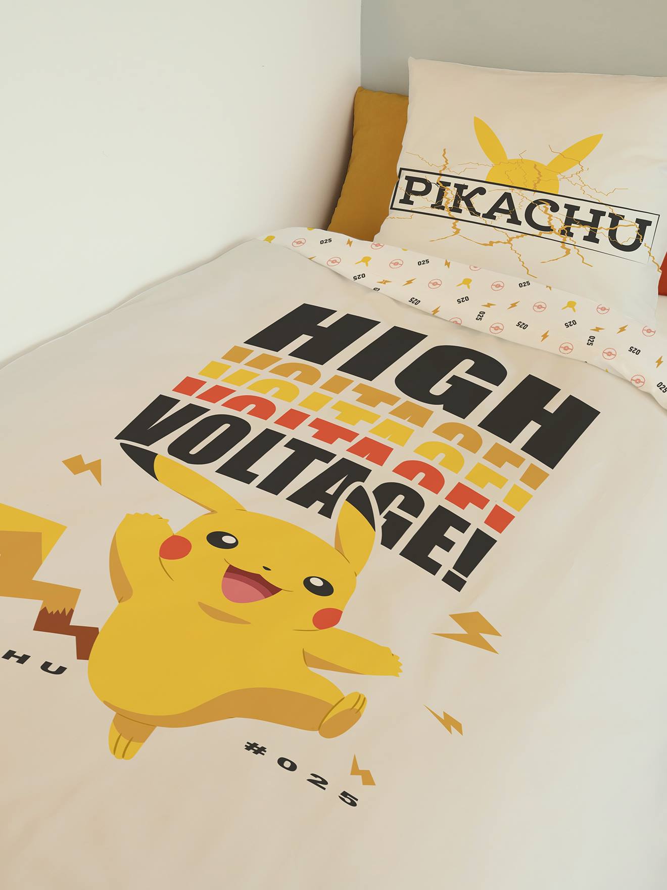 Conjunto infantil: capa de edredom e fronha Pokémon® High Voltage, branco