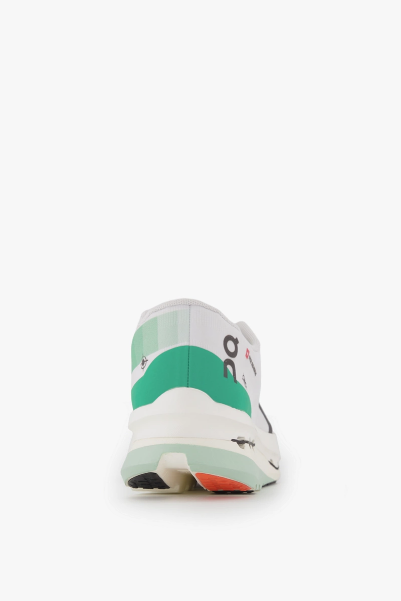 ON Cloudboom Echo 3 Herren Laufschuh