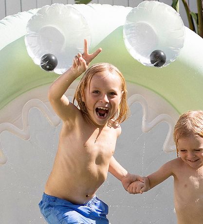 SunnyLife Aufblasbarer Sprinkler - 170x165 cm - Monty das Mons