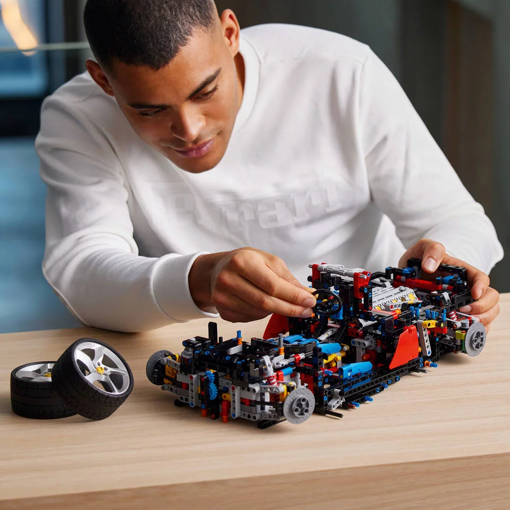 LEGO®TECHNIC 42143 - FERRARI DAYTONA SP3