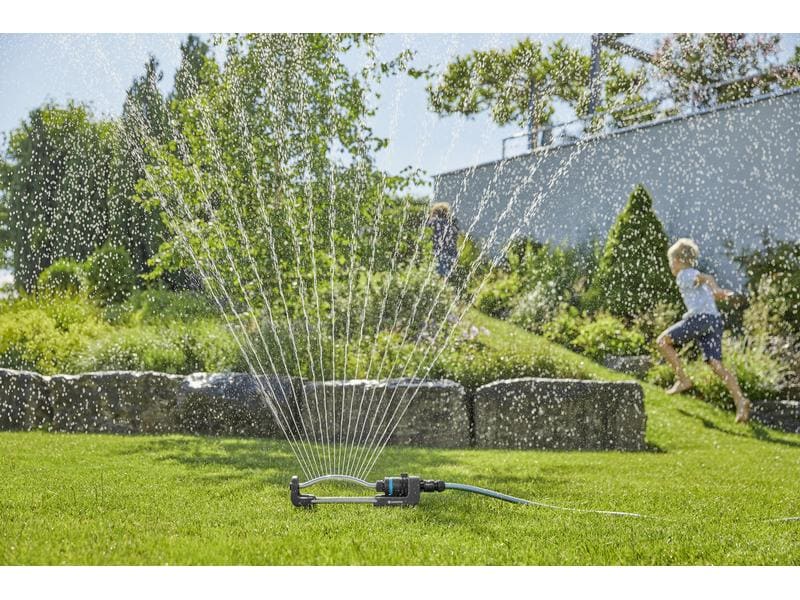 GARDENA Viereckregner EcoLine Rasensprenger zur gleichmässigen Bewässerung von rechteckigen Rasenflächen