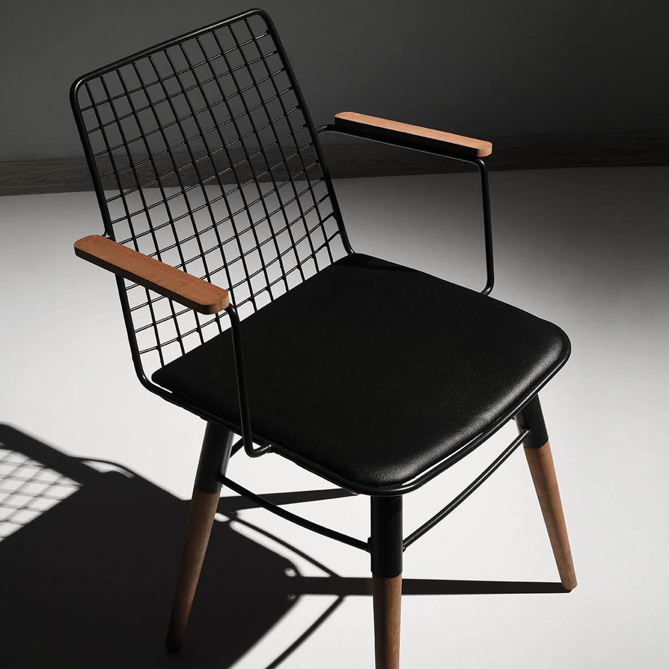 Wooden Art 2 chaises trend 961 noir/noyer - 43x82x39 cm