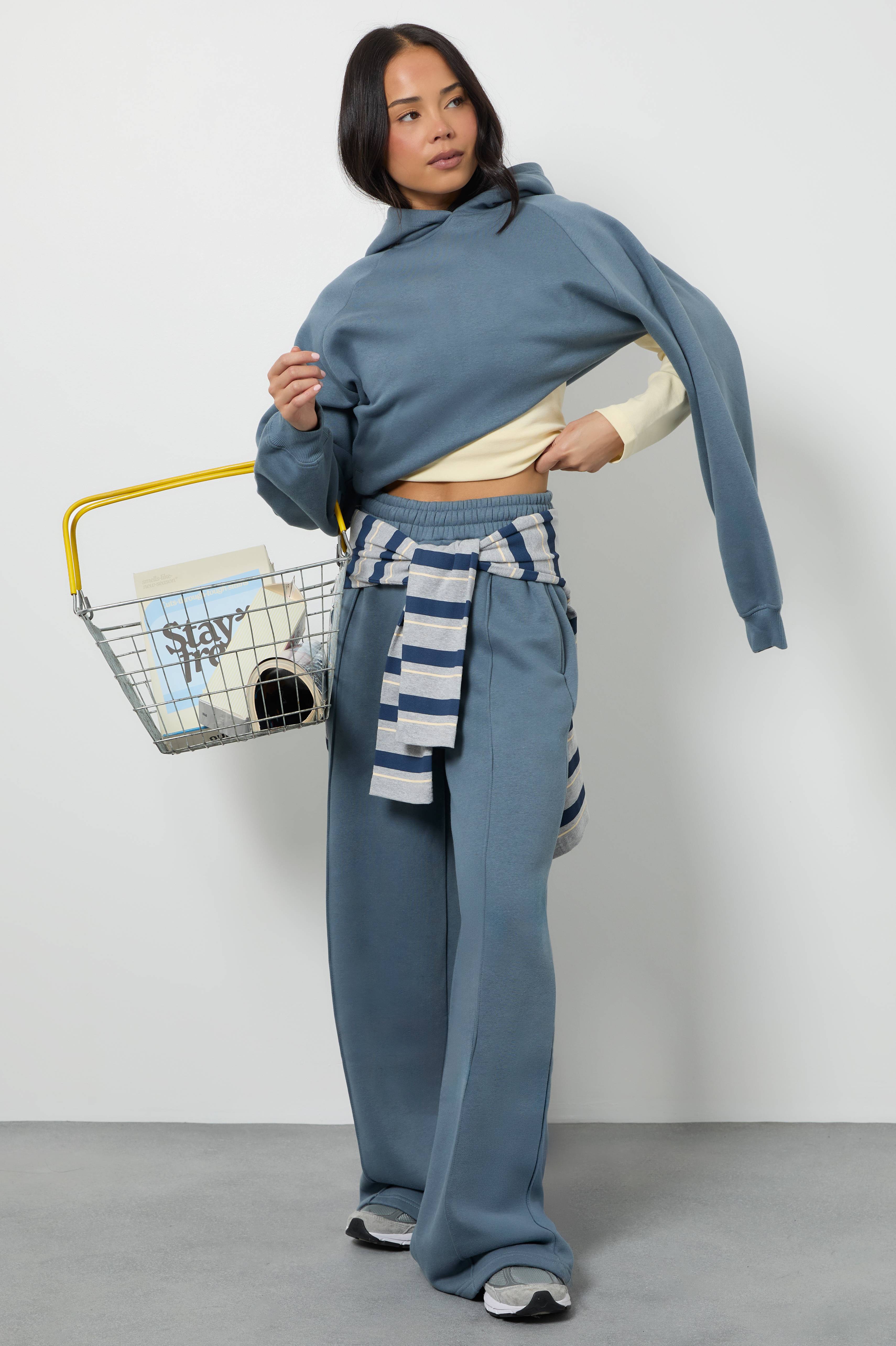 boohoo Jogging Jambe Droite avec Détails Plis Piqués