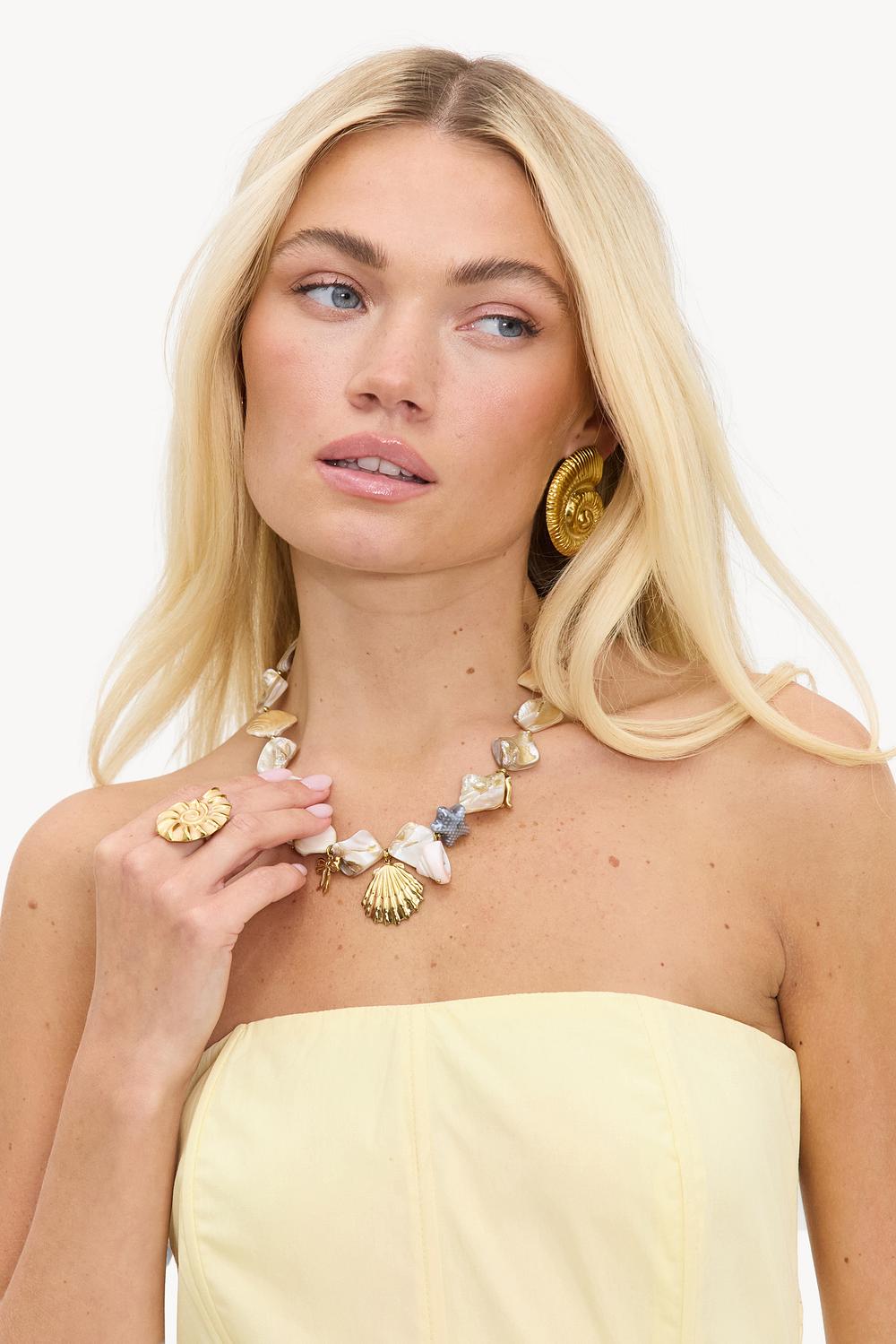 SUNLIT SERENITY - GOLD