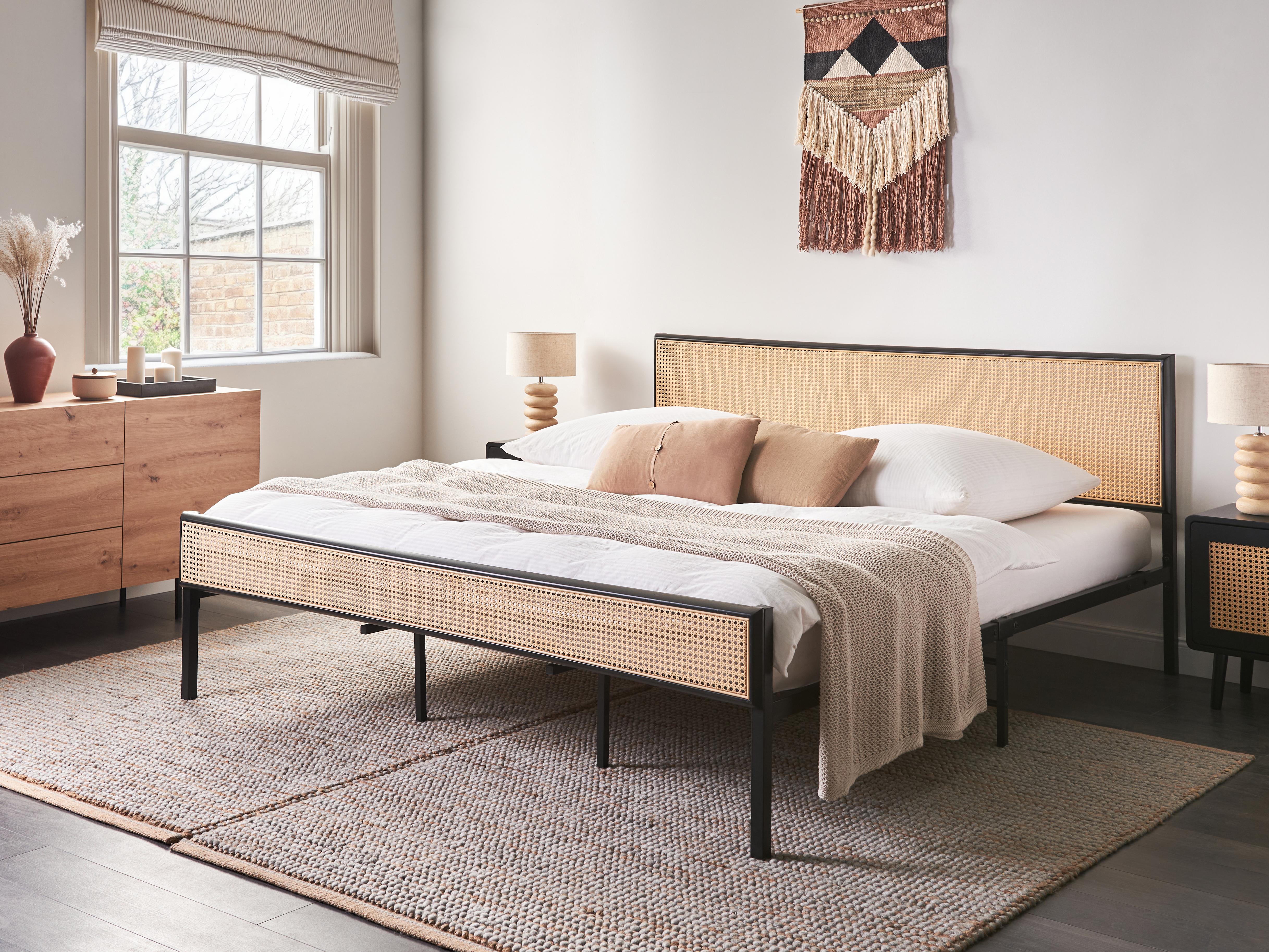 Bed PE rotan AVANTON 180 x 200 cm Zwart