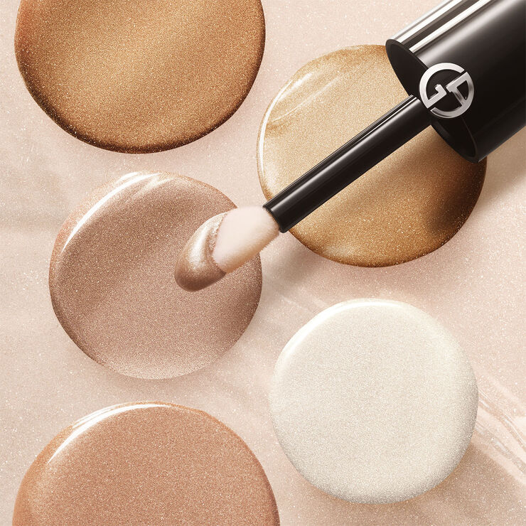 Armani Luminous Silk Acqua Highlighter