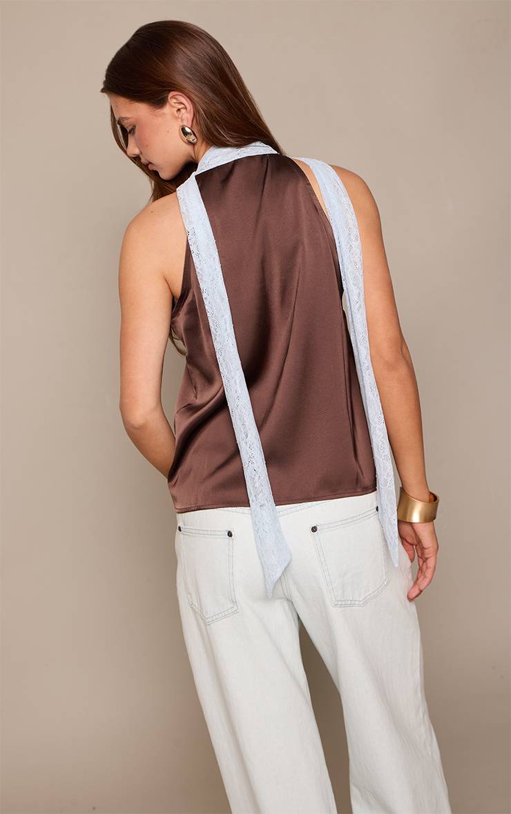 Chocolat Top Long En Satin Chocolat Avec Dentelle Contrastante Et Foulard