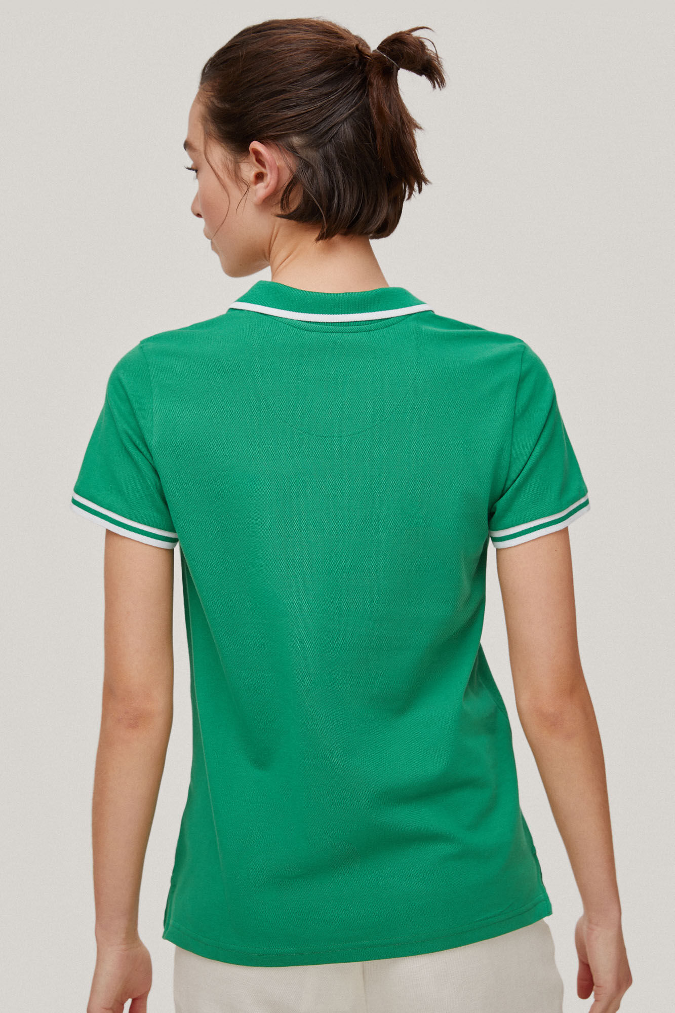 Camisa polo de manga curta com decote profundo - Verde