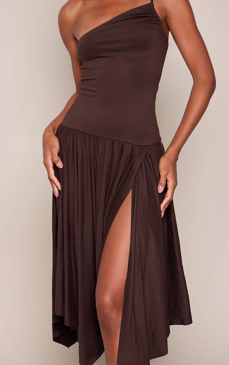 Marron Robe Midi À Toucher Doux Avec Encolure Froncée Et Ourlet Fluide