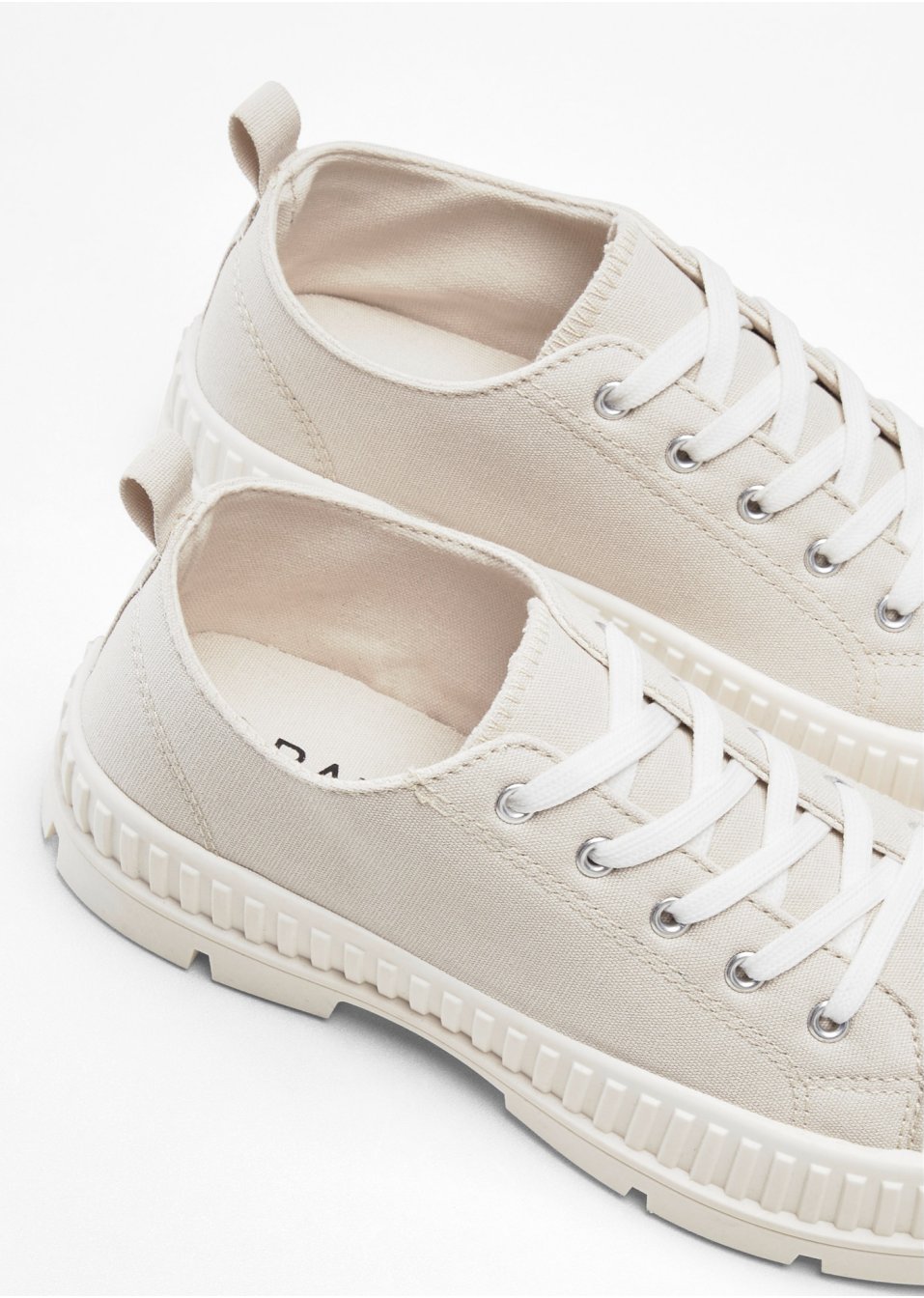 Chaussures à lacets