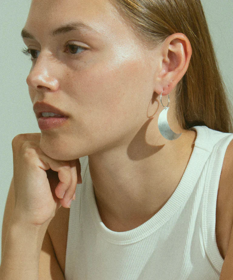 Jane Kønig Big Half Moon Creole silver