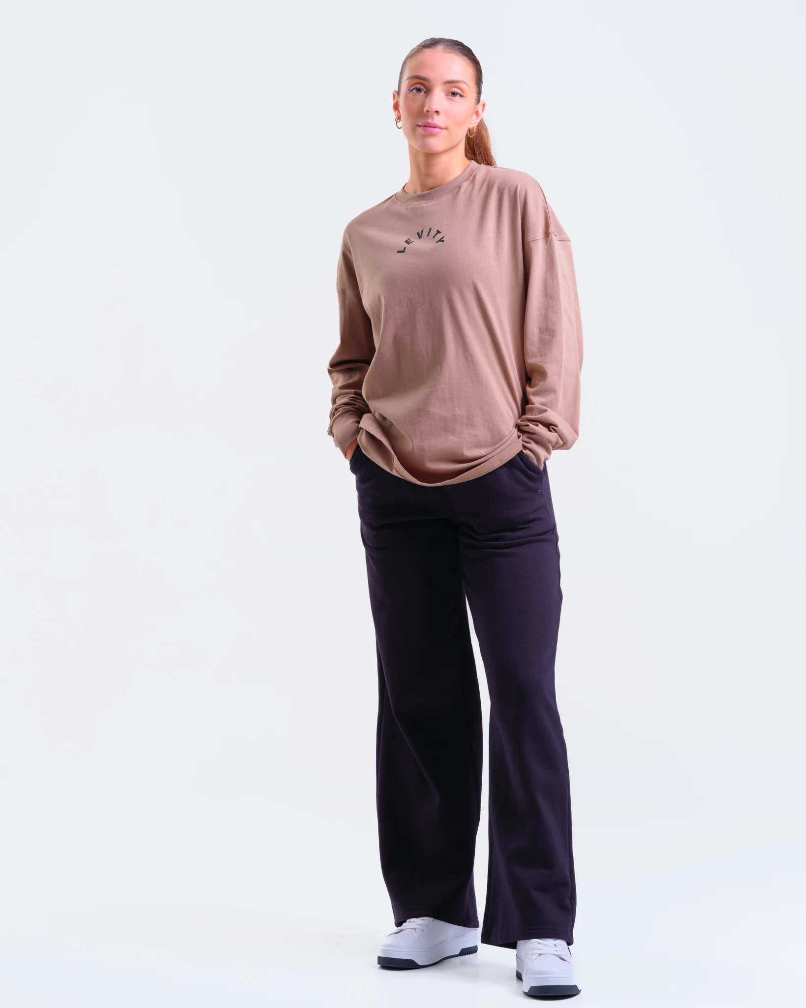 LEVITY Movement LS Beige