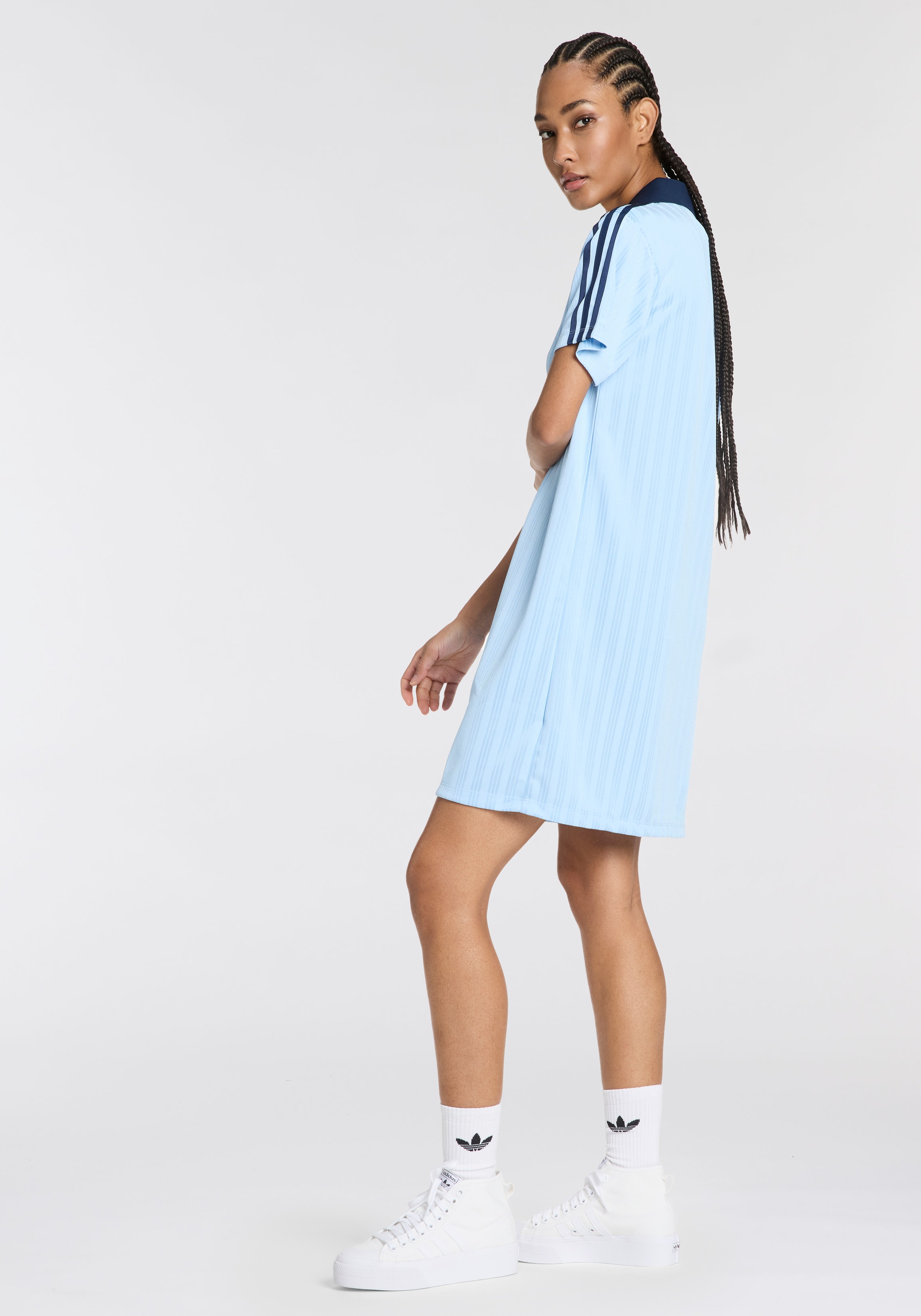 adidas Originals Shirtkleid »V-NECK SS DRESS« 1 Stk. tlg.