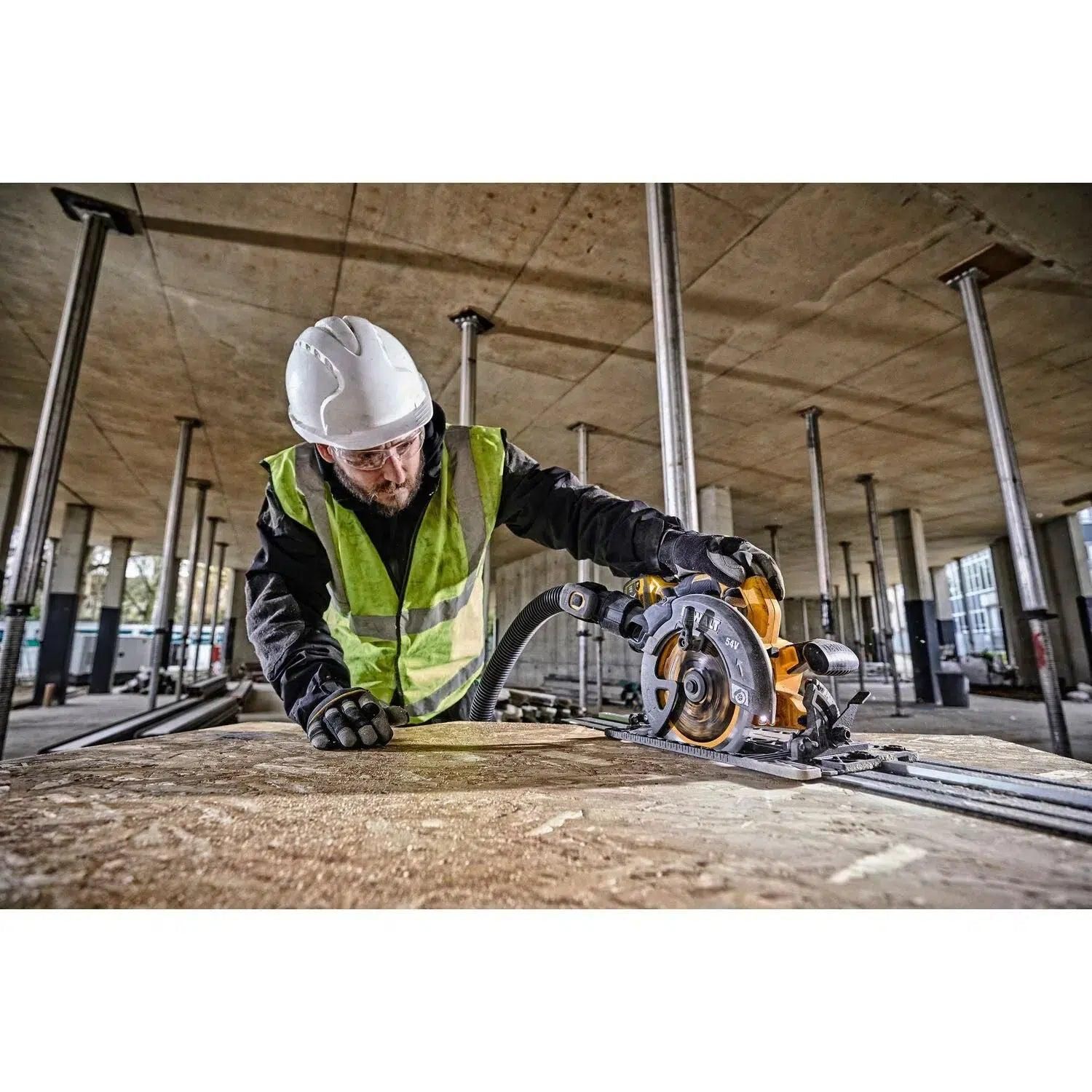 DeWALT DCS579NT Accu Cirkelzaag 190mm 54V XR FlexVolt Basic Body in TSTAK
