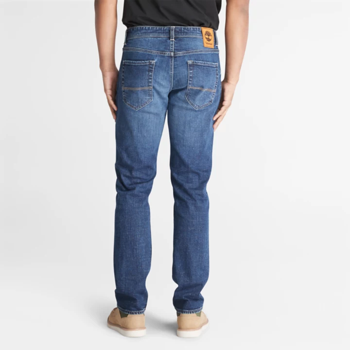 Calça jeans Stretch Core masculina na cor azul marinho.