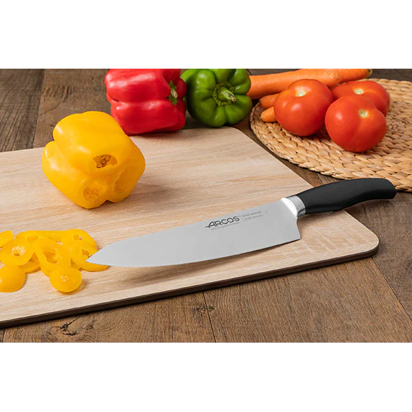 Couteau Chef 20 cm Clara noir Arcos