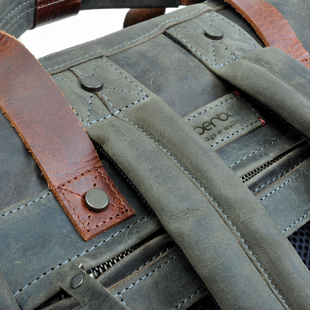 Berba Barbarossa Leren Laptoprugzak Military