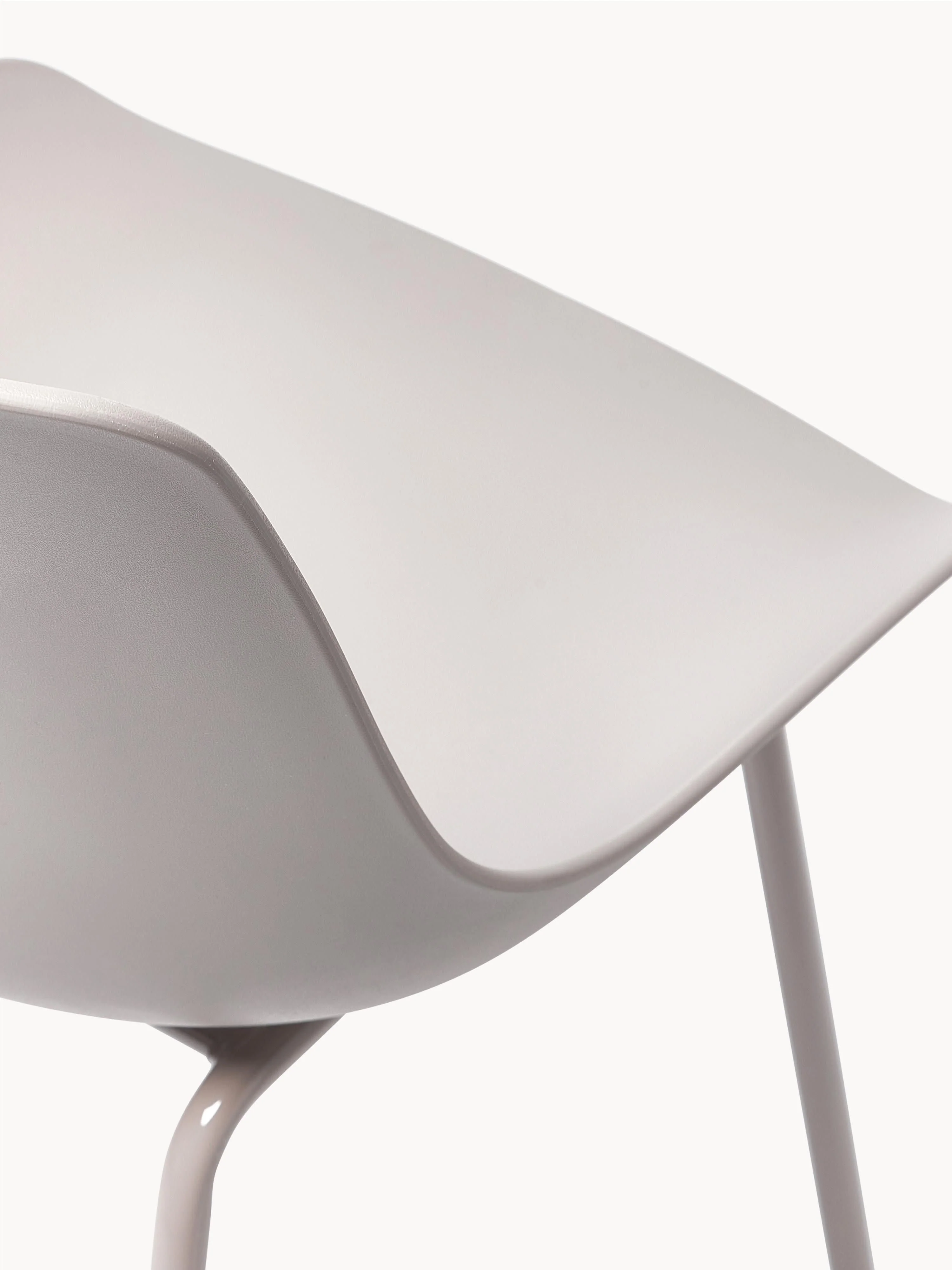 Kunststoffen stoelen Dave met metalen poten, 2 stuks