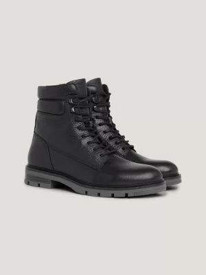 Botas de cano médio em couro com forro quente